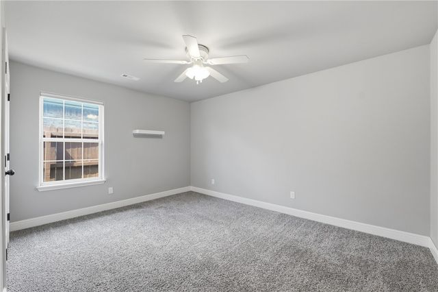 5900 NW Meade Street, Bentonville, AR 72713