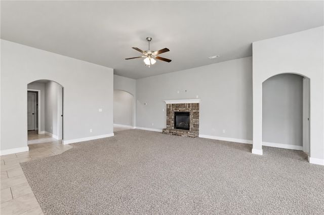 5900 NW Meade Street, Bentonville, AR 72713