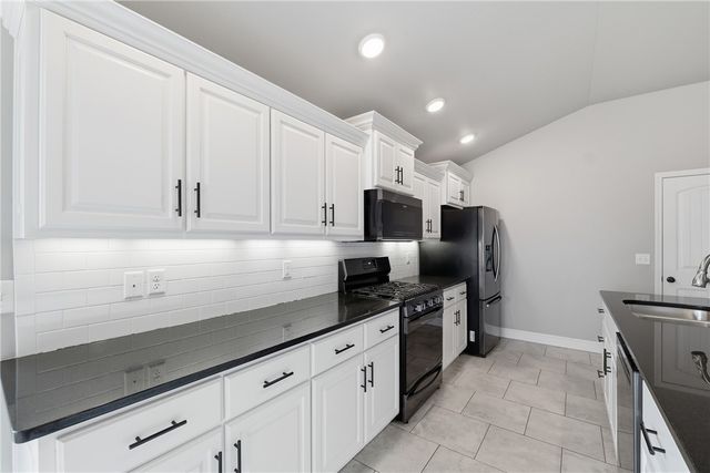 5900 NW Meade Street, Bentonville, AR 72713