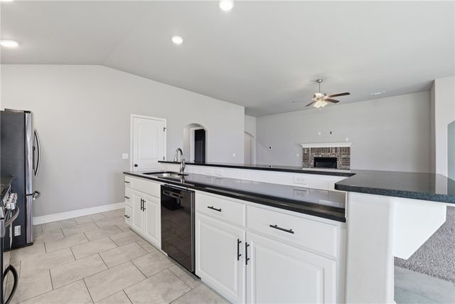 5900 NW Meade Street, Bentonville, AR 72713