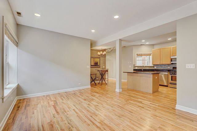 123 Callan Avenue 2N, Evanston, IL 60202