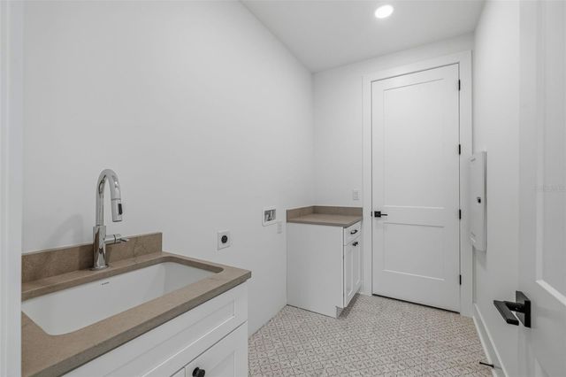 3012 S ESPERANZA AVENUE, Tampa, FL 33629