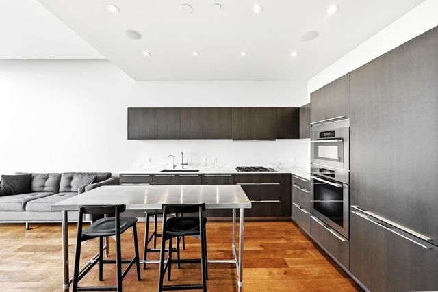 210 Lavaca ST 2602, Austin, TX 78701