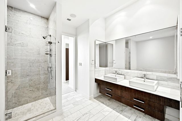 210 Lavaca ST 2602, Austin, TX 78701