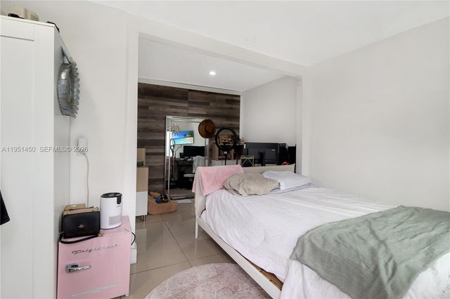 3529 W 14th Ln, Hialeah, FL 33012