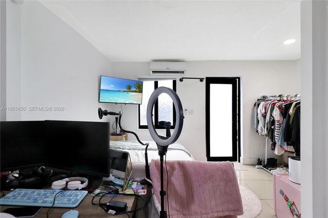 3529 W 14th Ln, Hialeah, FL 33012