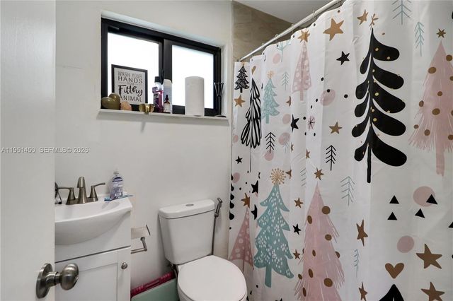 3529 W 14th Ln, Hialeah, FL 33012