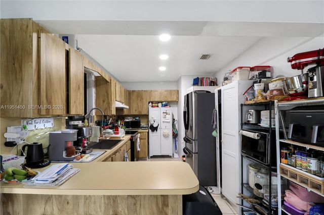 3529 W 14th Ln, Hialeah, FL 33012