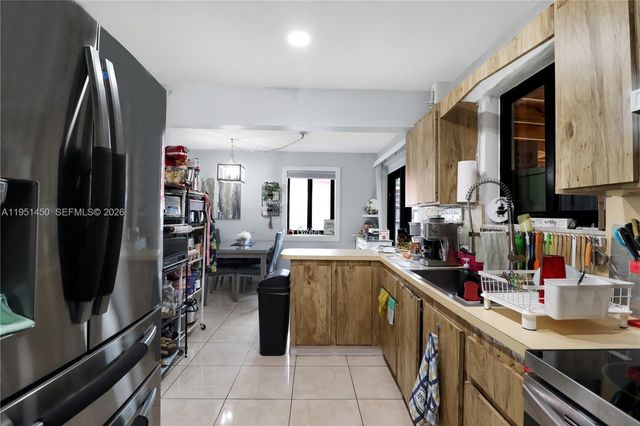 3529 W 14th Ln, Hialeah, FL 33012