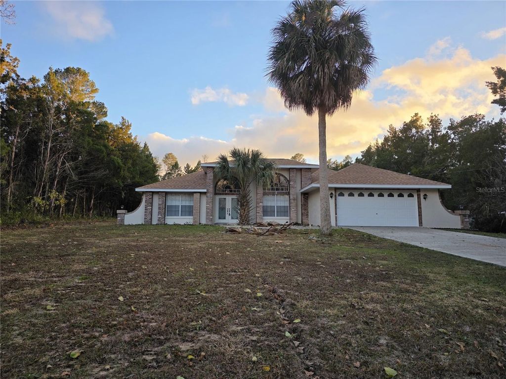 Image 1 of property listing at 36014 LAKE UNITY NURSERY ROAD, Fruitland Park, FL 34731