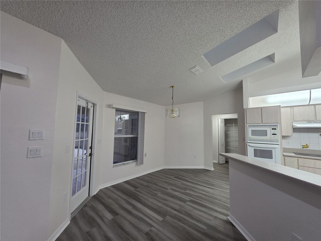 Image 12 of property listing at 36014 LAKE UNITY NURSERY ROAD, Fruitland Park, FL 34731