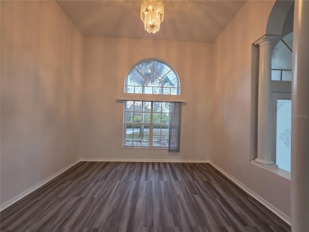 Image 5 of property listing at 36014 LAKE UNITY NURSERY ROAD, Fruitland Park, FL 34731