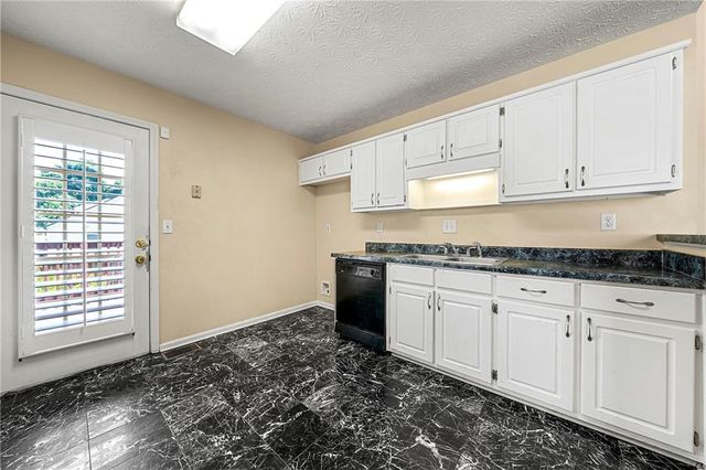 5718 Hidden Brook Circle, Atlanta, GA 30349