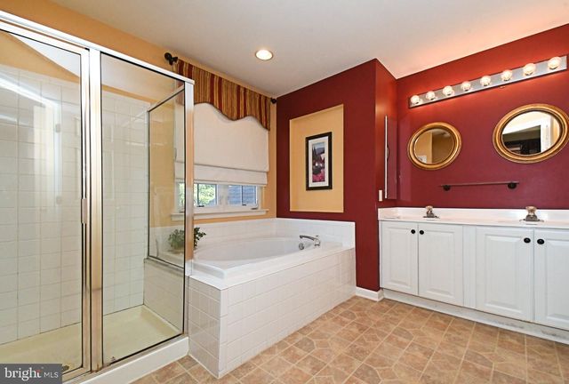 4528 DEEP GLEN WAY, Doylestown, PA 18902
