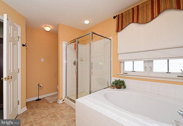 4528 DEEP GLEN WAY, Doylestown, PA 18902
