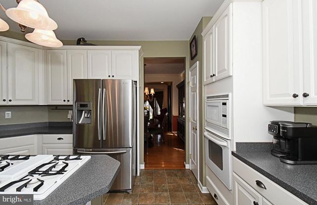 4528 DEEP GLEN WAY, Doylestown, PA 18902