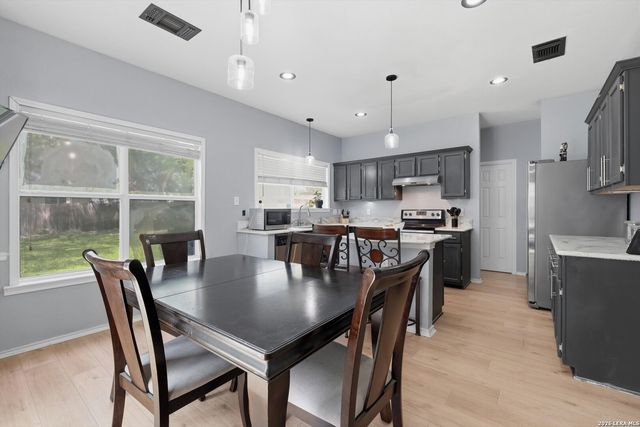 12215 Stable Knoll, San Antonio, TX 78249
