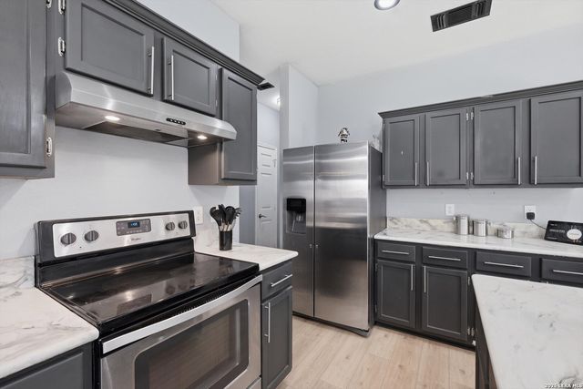 12215 Stable Knoll, San Antonio, TX 78249