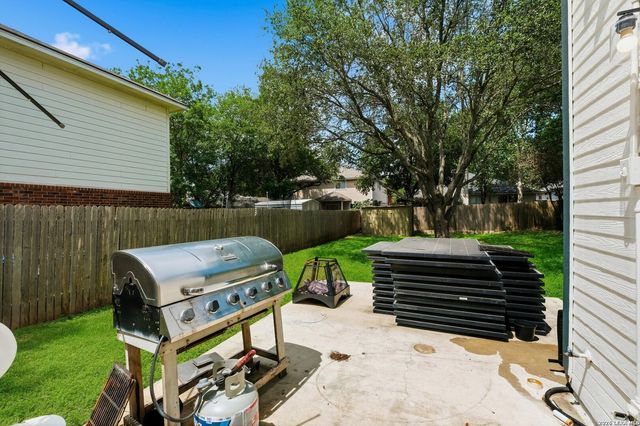 12215 Stable Knoll, San Antonio, TX 78249