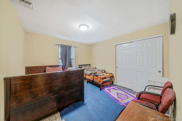 6 Denmark Court, Huntington, NY 11743