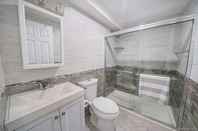 6 Denmark Court, Huntington, NY 11743