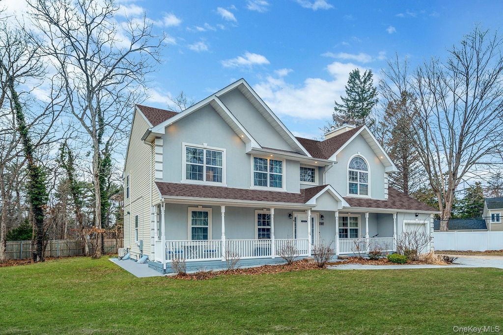 6 Denmark Court, Huntington, NY 11743 — photo 3