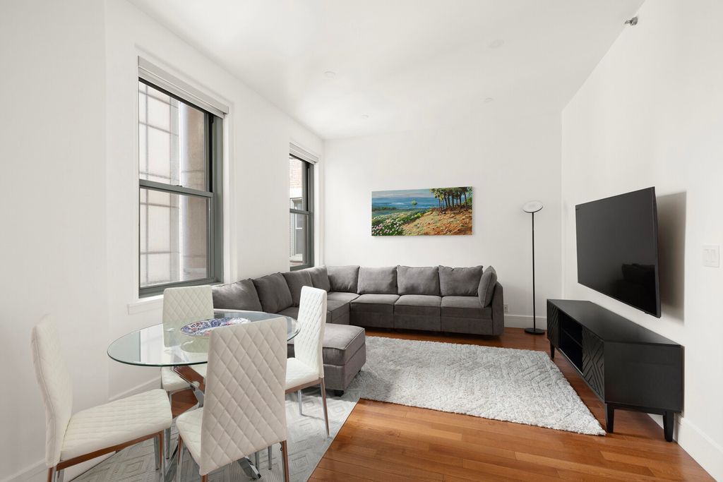 120 Greenwich St Apt 8H, New York City, NY 10006