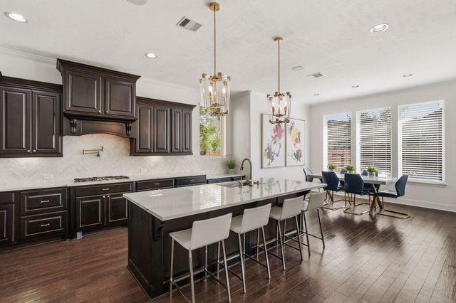 55 Adrianna Path Drive, Missouri City, TX 77459