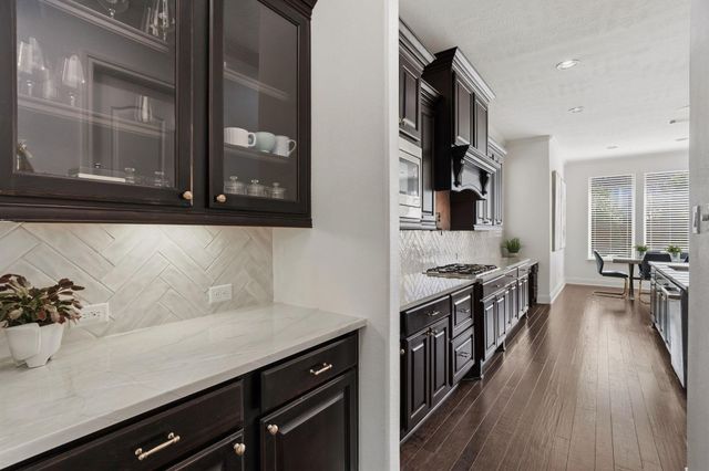 55 Adrianna Path Drive, Missouri City, TX 77459