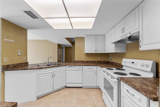 3170 Seasons WAY # 807, Estero, FL 33928