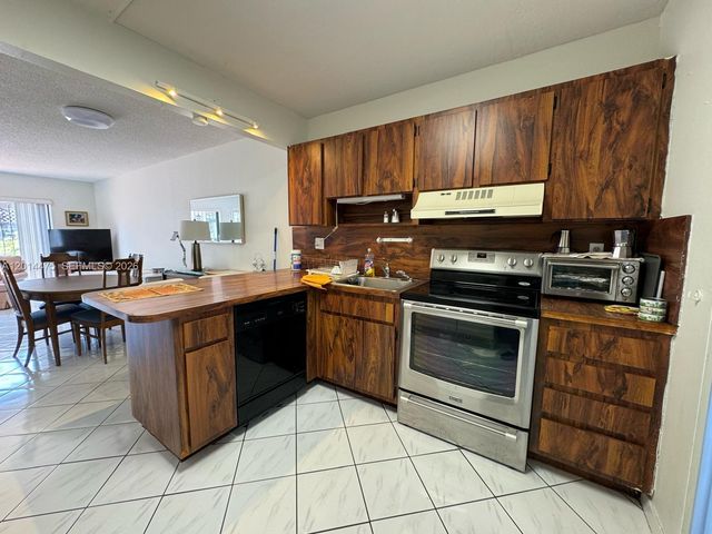 3817 SW 82nd Ave IX-46, Miami, FL 33155