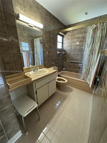 3817 SW 82nd Ave IX-46, Miami, FL 33155
