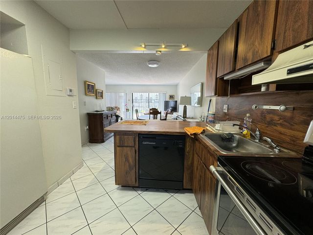 3817 SW 82nd Ave IX-46, Miami, FL 33155