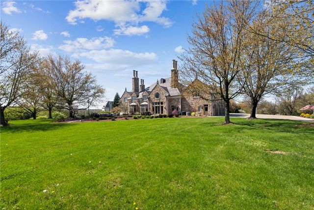 152 Justabout Rd, Peters Twp, PA 15367