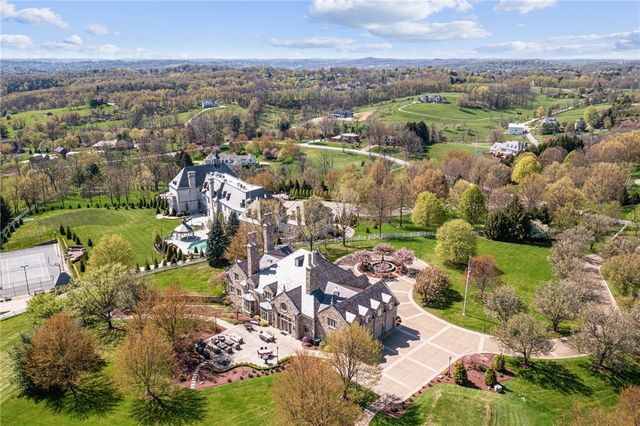 152 Justabout Rd, Peters Twp, PA 15367