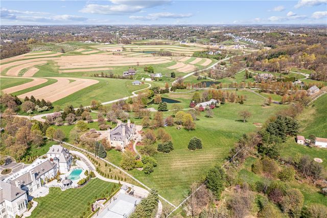 152 Justabout Rd, Peters Twp, PA 15367