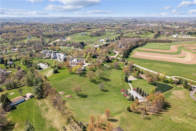 152 Justabout Rd, Peters Twp, PA 15367