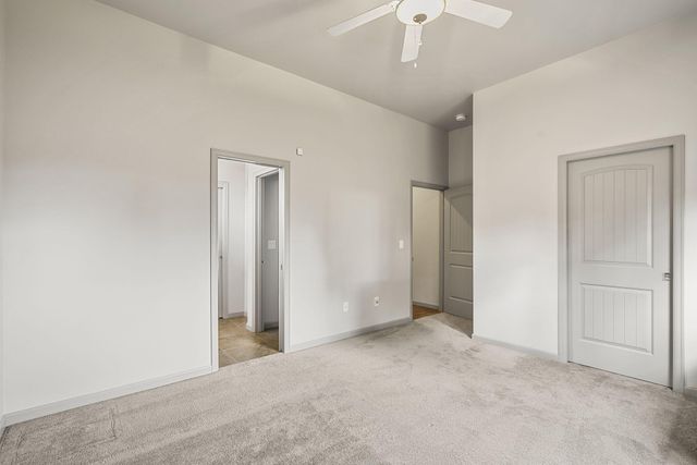 890 Cinnamon Teal Drive, Redmond, OR 97756