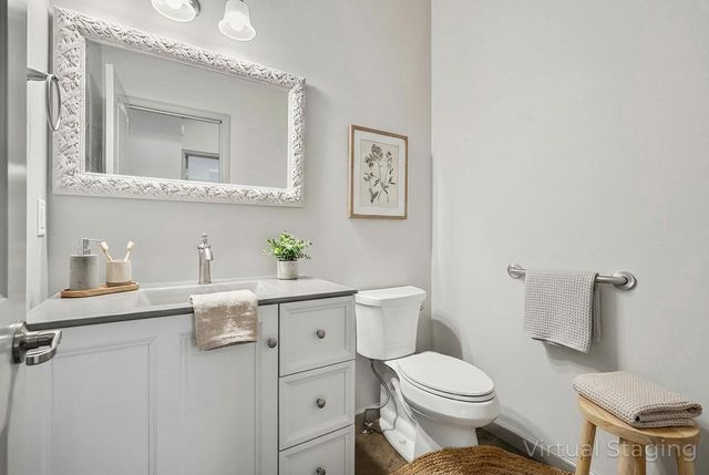 890 Cinnamon Teal Drive, Redmond, OR 97756