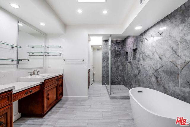 9507 W Olympic Boulevard, Beverly Hills, CA 90212