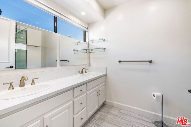 9507 W Olympic Boulevard, Beverly Hills, CA 90212