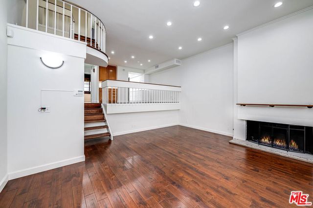 9507 W Olympic Boulevard, Beverly Hills, CA 90212