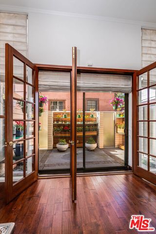 9507 W Olympic Boulevard, Beverly Hills, CA 90212