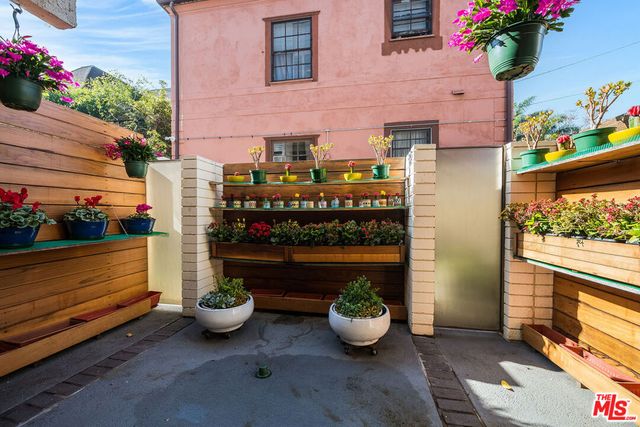 9507 W Olympic Boulevard, Beverly Hills, CA 90212