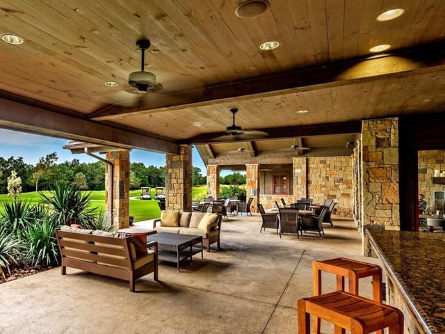 251 Stonewolf Court, Gordonville, TX 76245