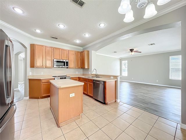 2600 LUTZA WAY, Kissimmee, FL 34746