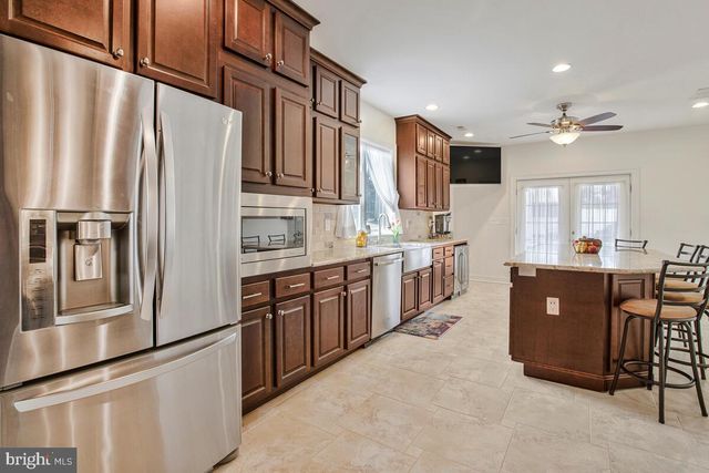 201 CHARLES RD, Linthicum Heights, MD 21090