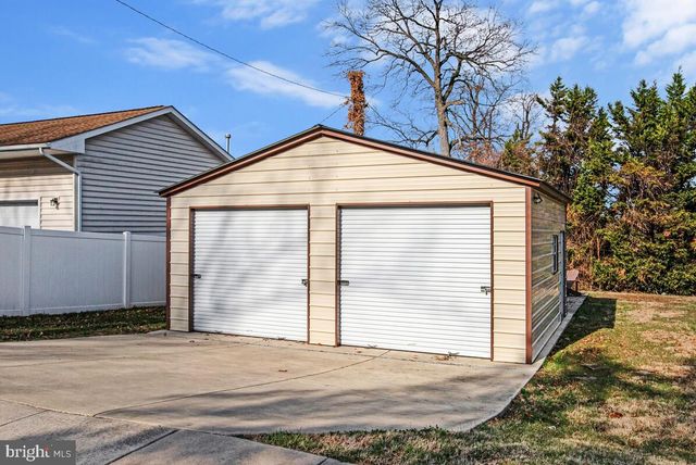 201 CHARLES RD, Linthicum Heights, MD 21090