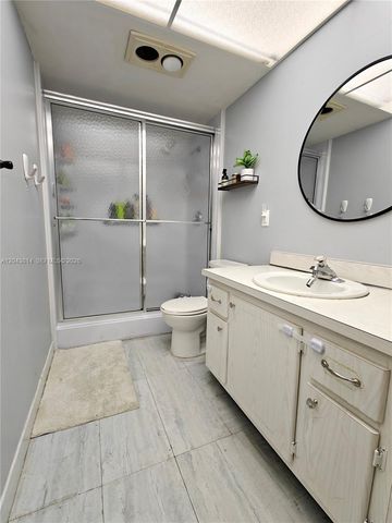 400 NE 12th Ave 306, Hallandale Beach, FL 33009