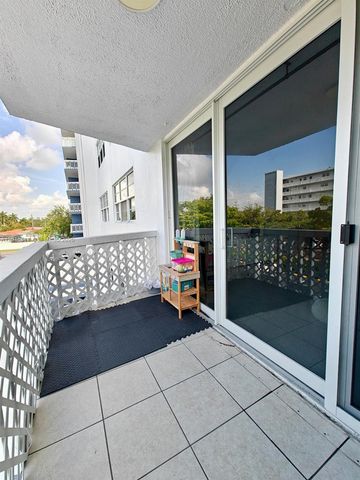 400 NE 12th Ave 306, Hallandale Beach, FL 33009